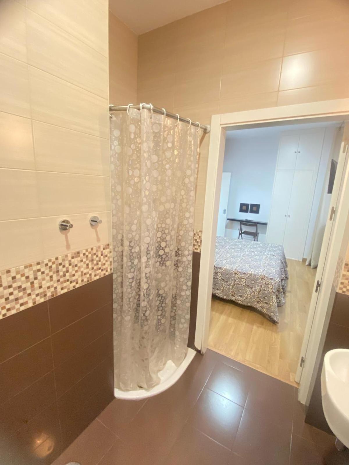 Hostal Fabiola Sevilla Buitenkant foto
